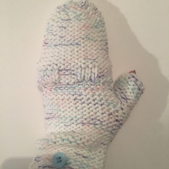 BCBGeneration Fingerless Mittens OSFA - Picture 2 of 3